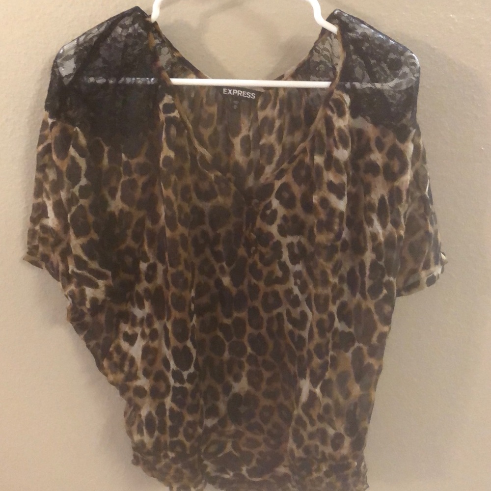 Leopard print top